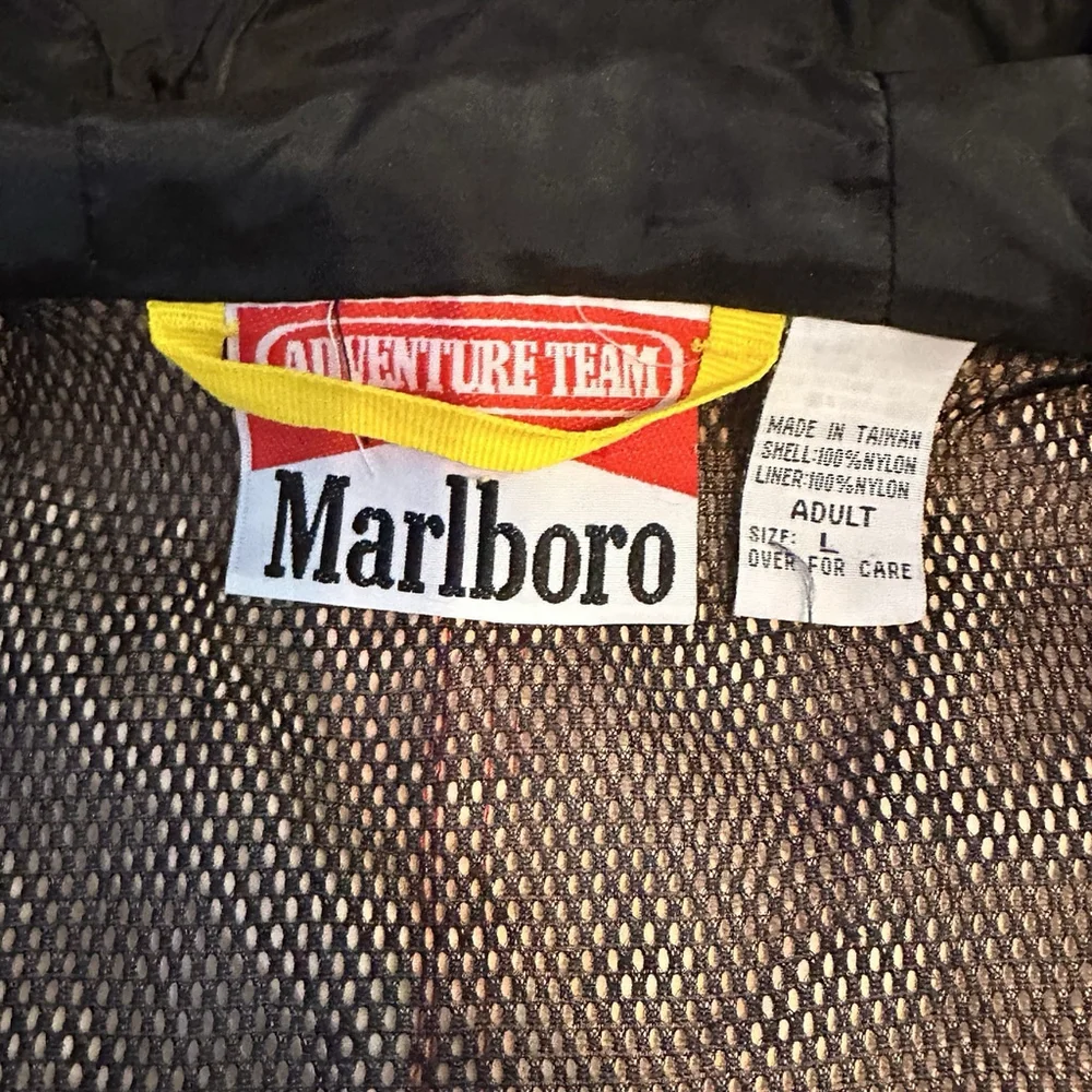 Vintage Marlboro Adventure Team Jacket Mens L Red Full Zip Nylon Mesh Rain Coat